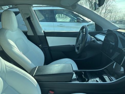 Used 2020 Tesla Model Y Long Range image 6