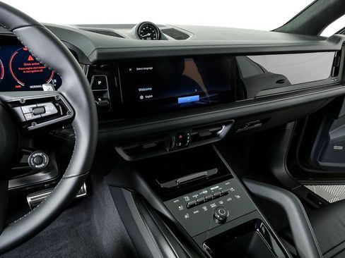 New 2026 Porsche Cayenne GTS image 13