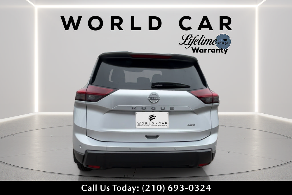 Used 2025 Nissan Rogue S AWD/4WD image 4