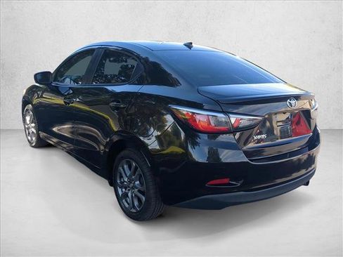 Used 2019 Toyota Yaris LE image 8