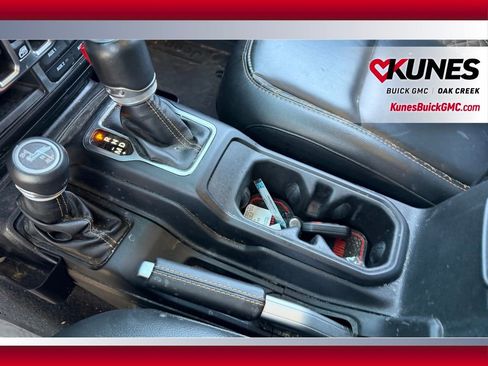 Used 2022 Jeep Wrangler Unlimited Sahara image 18