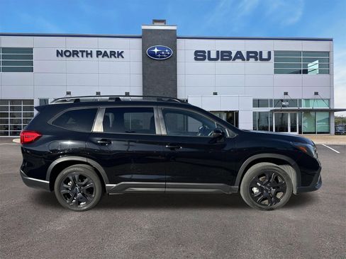 Used 2023 Subaru Ascent Onyx Edition image 2
