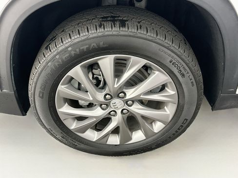 Used 2025 Buick Enclave Preferred AWD/4WD image 11