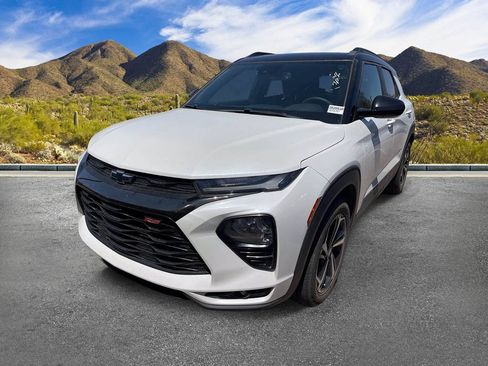 Used 2021 Chevrolet TrailBlazer RS w/ Technology Package FWD image 14