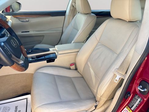 Used 2015 Lexus ES 300h w/ Navigation System Package FWD image 13