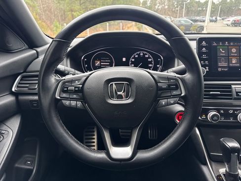 Used 2018 Honda Accord Sport image 18