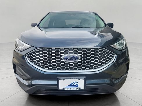 Certified 2023 Ford Edge SE image 4