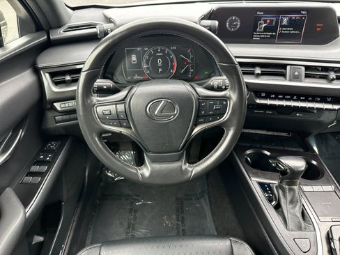 Used 2022 Lexus UX 200 w/ Accessory Package (Z2) image 16