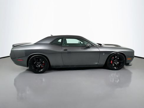 Used 2017 Dodge Challenger SRT Hellcat RWD image 7