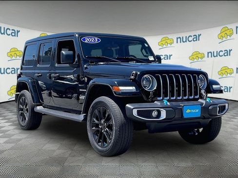 Used 2023 Jeep Wrangler Unlimited Sahara w/ Cold Weather Group AWD/4WD image 1