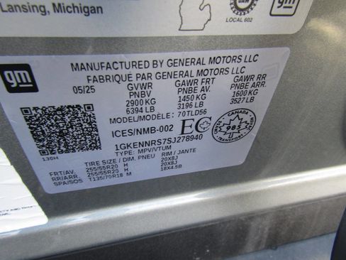 Used 2025 GMC Acadia Elevation w/ Elevation Premium Package AWD/4WD image 19