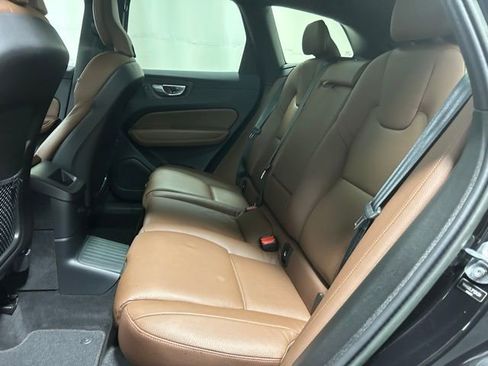 Certified 2023 Volvo XC60 T8 Plus AWD/4WD image 12
