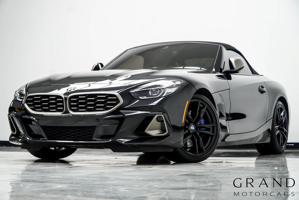 Used 2024 BMW Z4 M40i w/ Premium Package RWD image 2