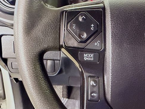 Used 2022 Toyota Tacoma SR image 14