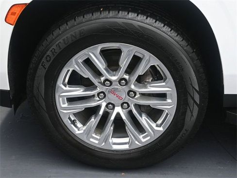 Used 2021 GMC Yukon SLT image 7