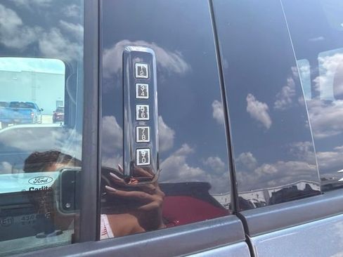 Used 2015 Ford F150 XLT w/ Equipment Group 302A Luxury AWD/4WD image 4