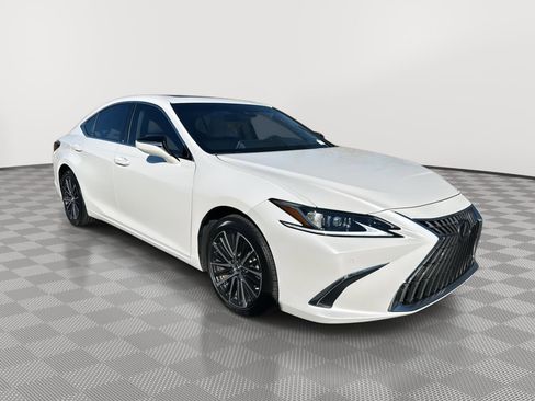 Used 2024 Lexus ES 350 w/ Premium Package image 3
