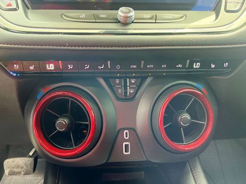 Used 2024 Chevrolet Blazer RS w/ Enhanced Convenience Package image 16