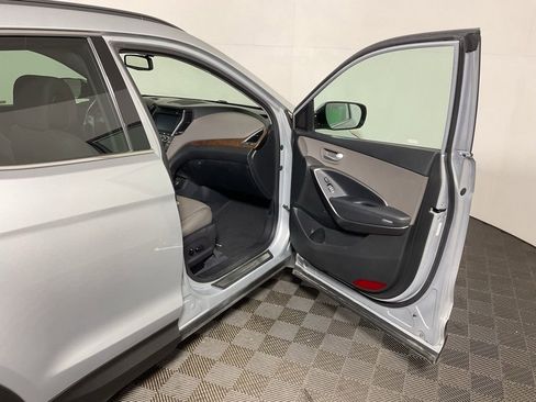 Used 2018 Hyundai Santa Fe Sport w/ 2.4L Tech Package 04 AWD/4WD image 38