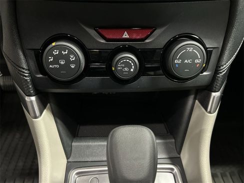 Certified 2023 Subaru Forester image 21