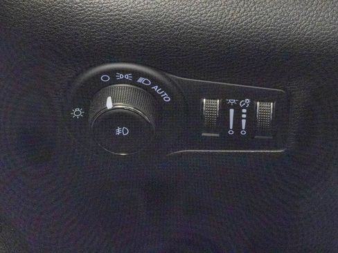 Used 2022 Jeep Compass Latitude w/ Convenience Group AWD/4WD image 31