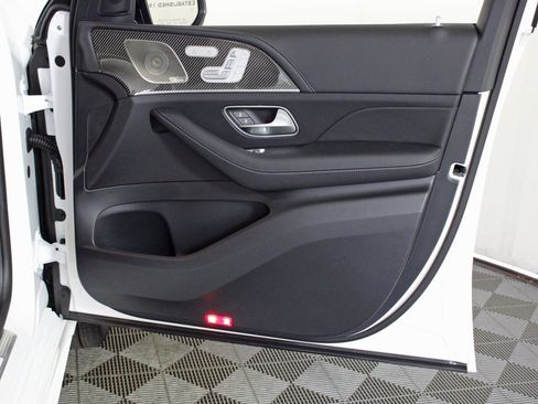 Certified 2025 Mercedes-Benz GLE 53 AMG GLE 53 AMGﾮ image 32