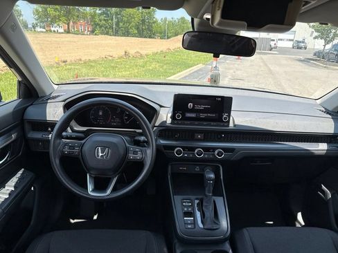 Used 2024 Honda CR-V LX image 18