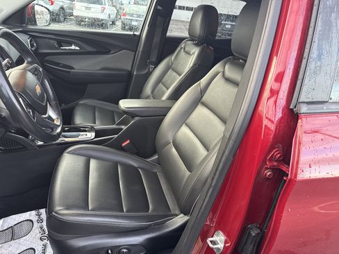 Used 2021 Chevrolet TrailBlazer LT w/ Premium Seating Package image 16