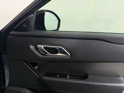Used 2019 Land Rover Range Rover Velar S image 15