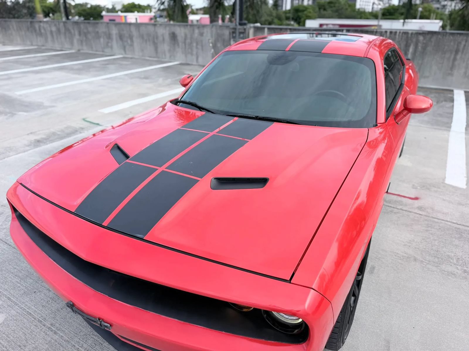 Used 2018 Dodge Challenger R/T w/ Driver Convenience Group RWD image 16