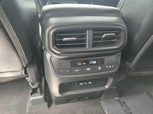 Used 2024 Honda Pilot EX-L image 16