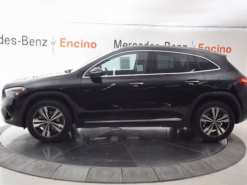 Certified 2025 Mercedes-Benz GLA 250 image 3