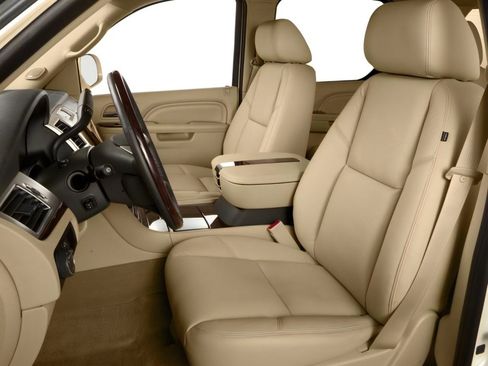 Used 2014 Cadillac Escalade ESV Platinum AWD/4WD image 6