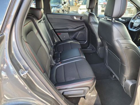 Used 2025 Ford Escape ST-Line image 16