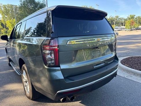 Used 2023 Chevrolet Suburban Premier AWD/4WD image 7