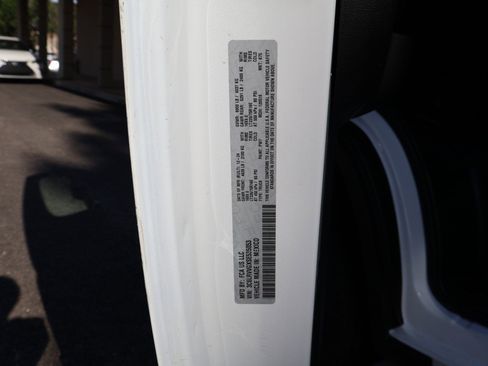 Used 2025 RAM ProMaster 2500 w/ U-Haul Equipment Group FWD image 30