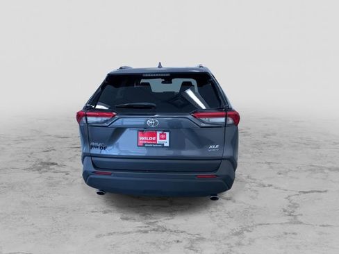 Used 2025 Toyota RAV4 XLE AWD/4WD image 9