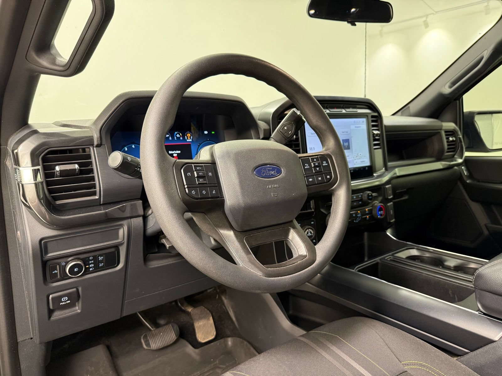 Used 2024 Ford F150 STX AWD/4WD image 15