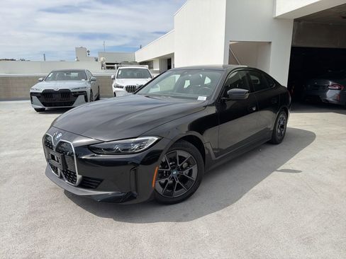 Certified 2023 BMW i4 eDrive35 w/ Premium Package image 3