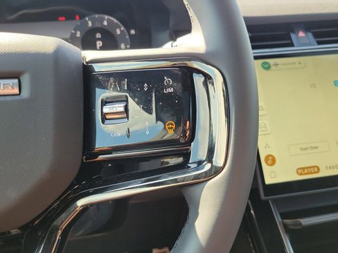 Used 2024 Land Rover Range Rover Evoque Dynamic SE image 21