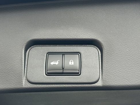 Certified 2023 Nissan Rogue SV w/ SV Premium Package image 21