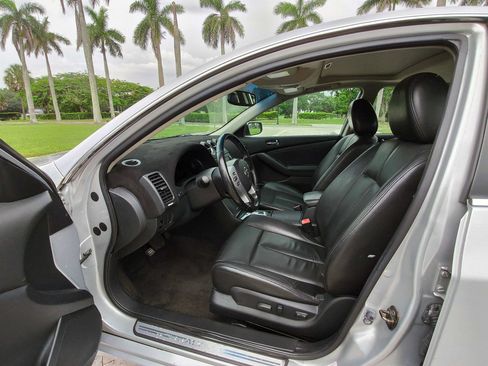 Used 2009 Nissan Altima 2.5 SL w/ SL Pkg FWD image 5