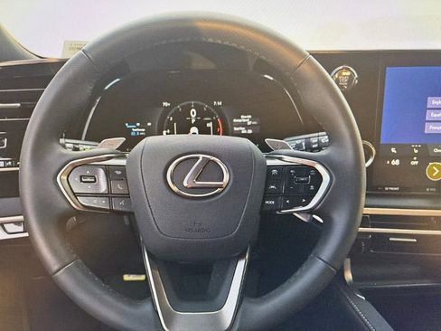 Used 2025 Lexus RX 350 FWD w/ Technology Package image 4