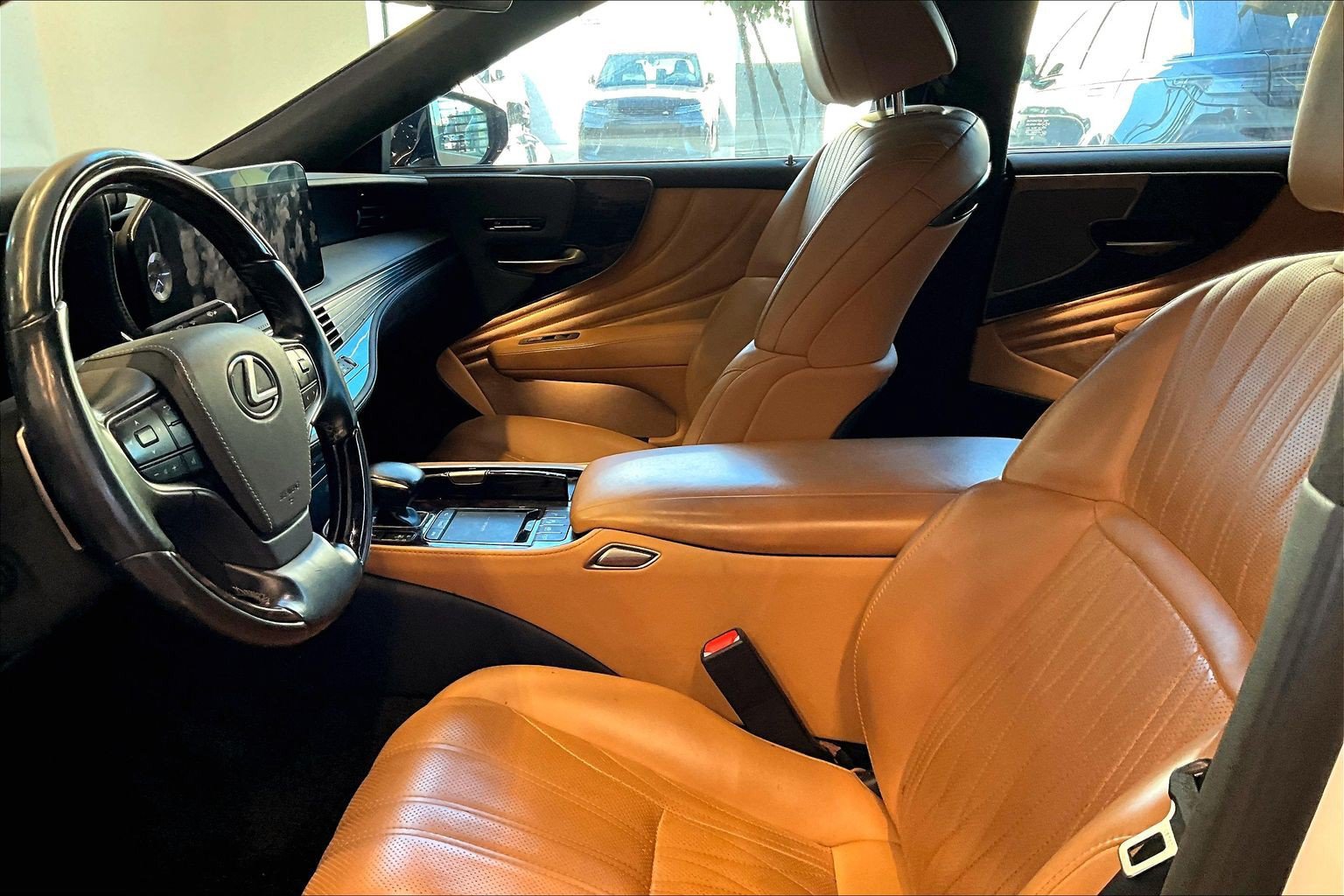 Used 2022 Lexus LS 500 w/ Interior Upgrade Package RWD image 3