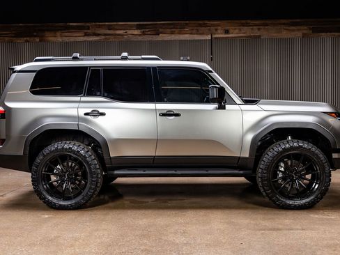 Used 2024 Lexus GX 550 550 Overtrail+ image 11