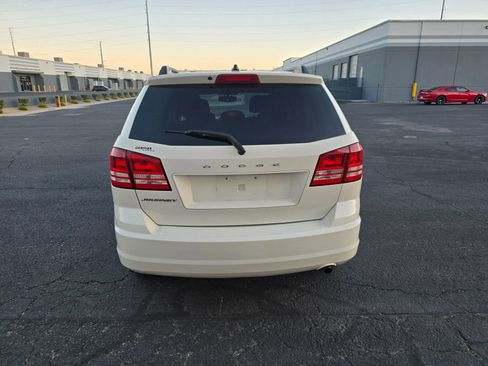 Used 2017 Dodge Journey SE w/ Flexible Seating Group FWD image 8