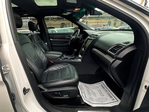 Used 2017 Ford Explorer Platinum AWD/4WD image 24