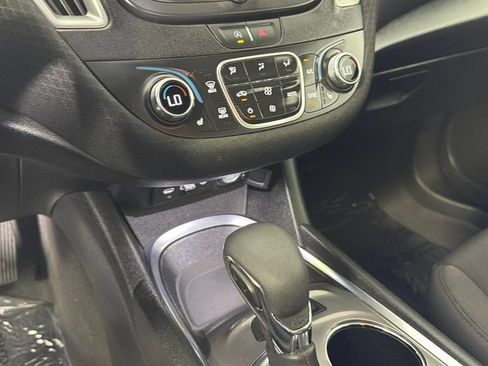Used 2024 Chevrolet Malibu LT FWD image 24