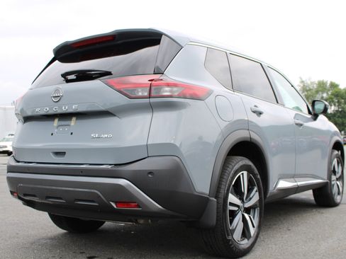 Used 2023 Nissan Rogue SL AWD/4WD image 9