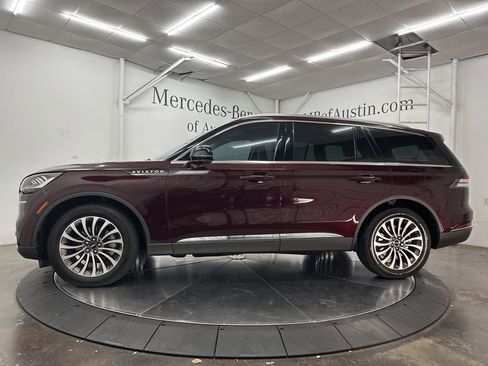 Used 2022 Lincoln Aviator Reserve RWD image 4